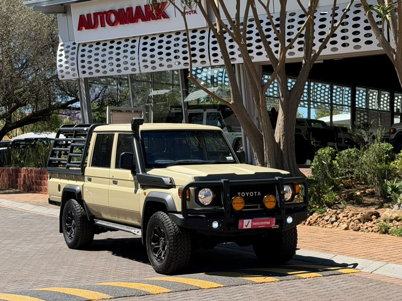 2025 Toyota Land Cruiser 79 4.5 D Double-Cab
