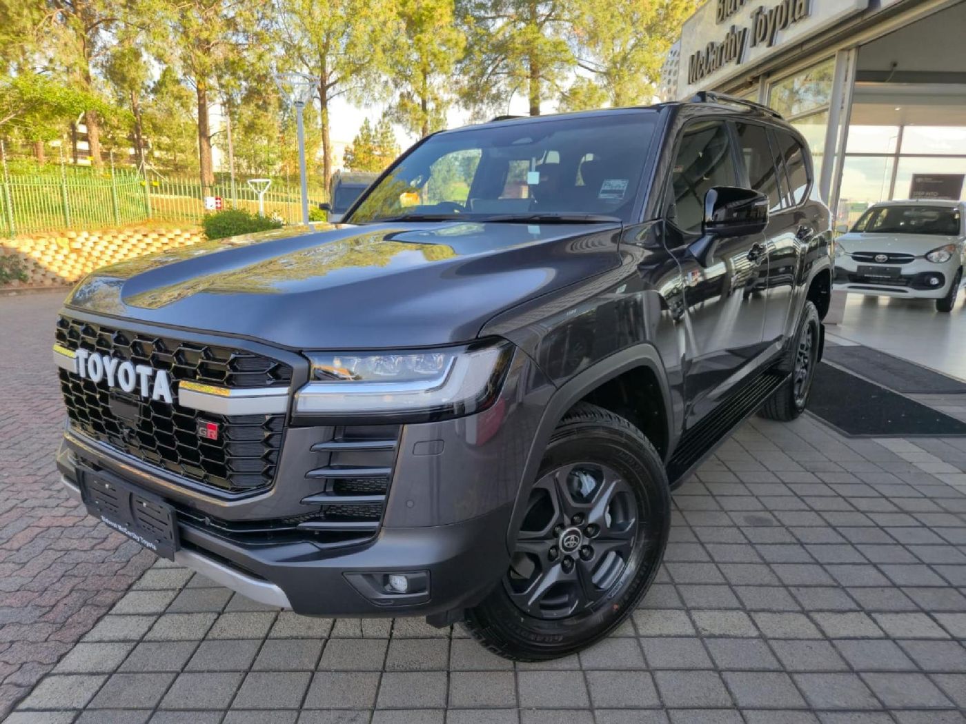 2026 Toyota Land Cruiser 300 V6 3.3D GR-S
