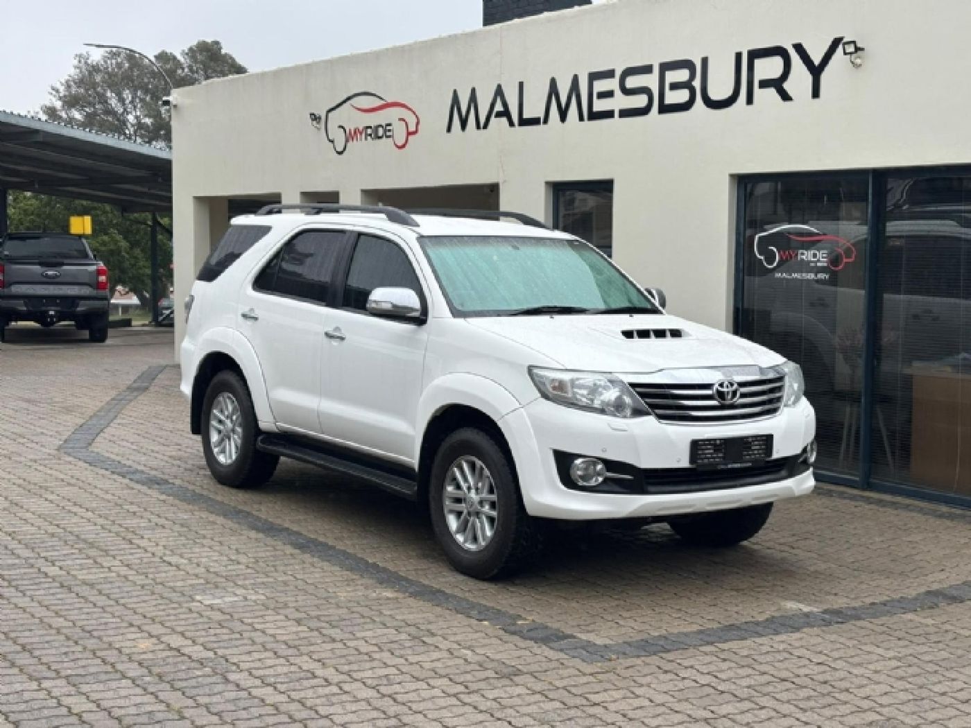 2015 Toyota Fortuner 3.0 D-4D Raised Body Auto