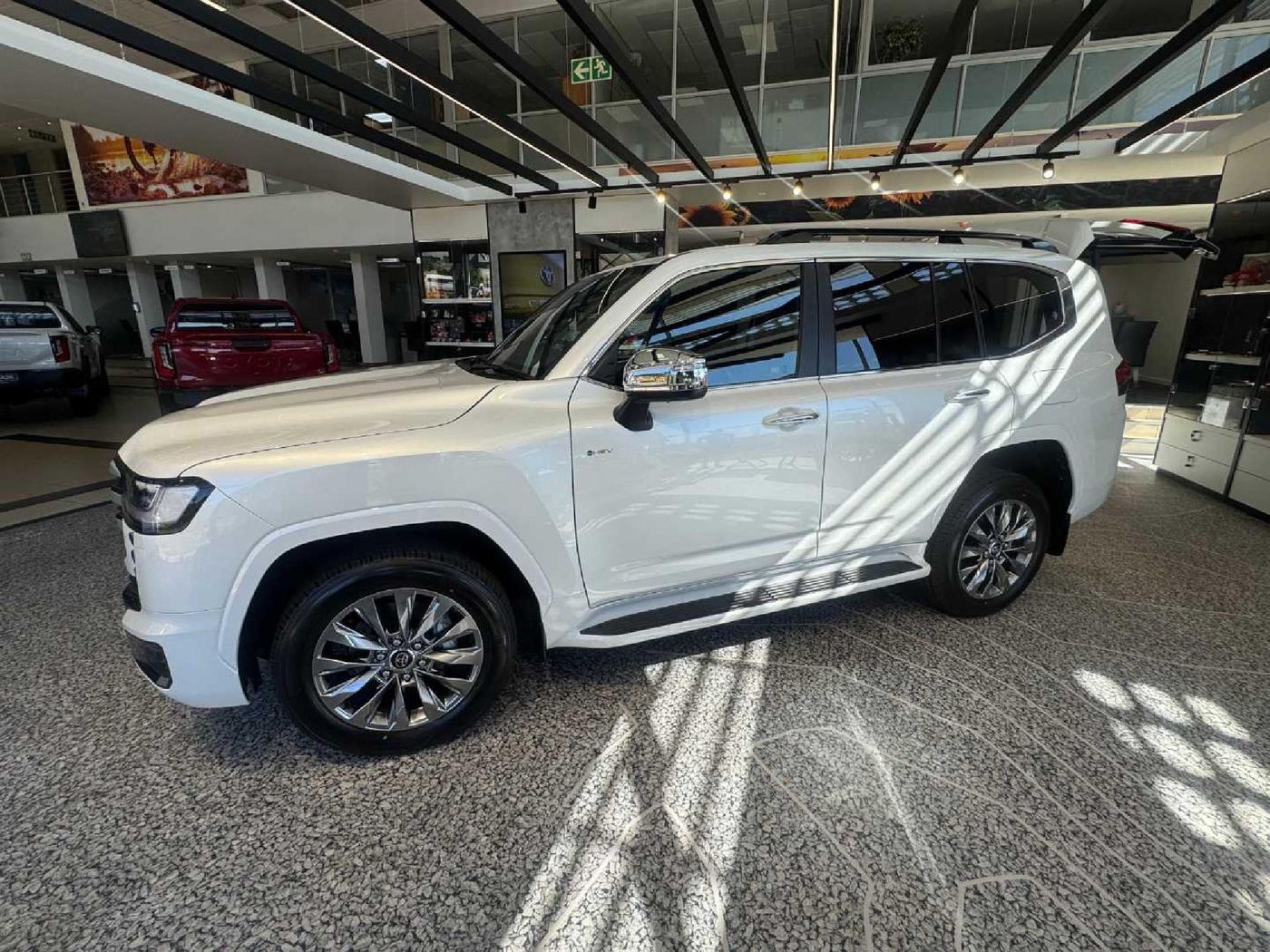 2026 Toyota Land Cruiser 300 V6 3.5T 1M Hev ZX