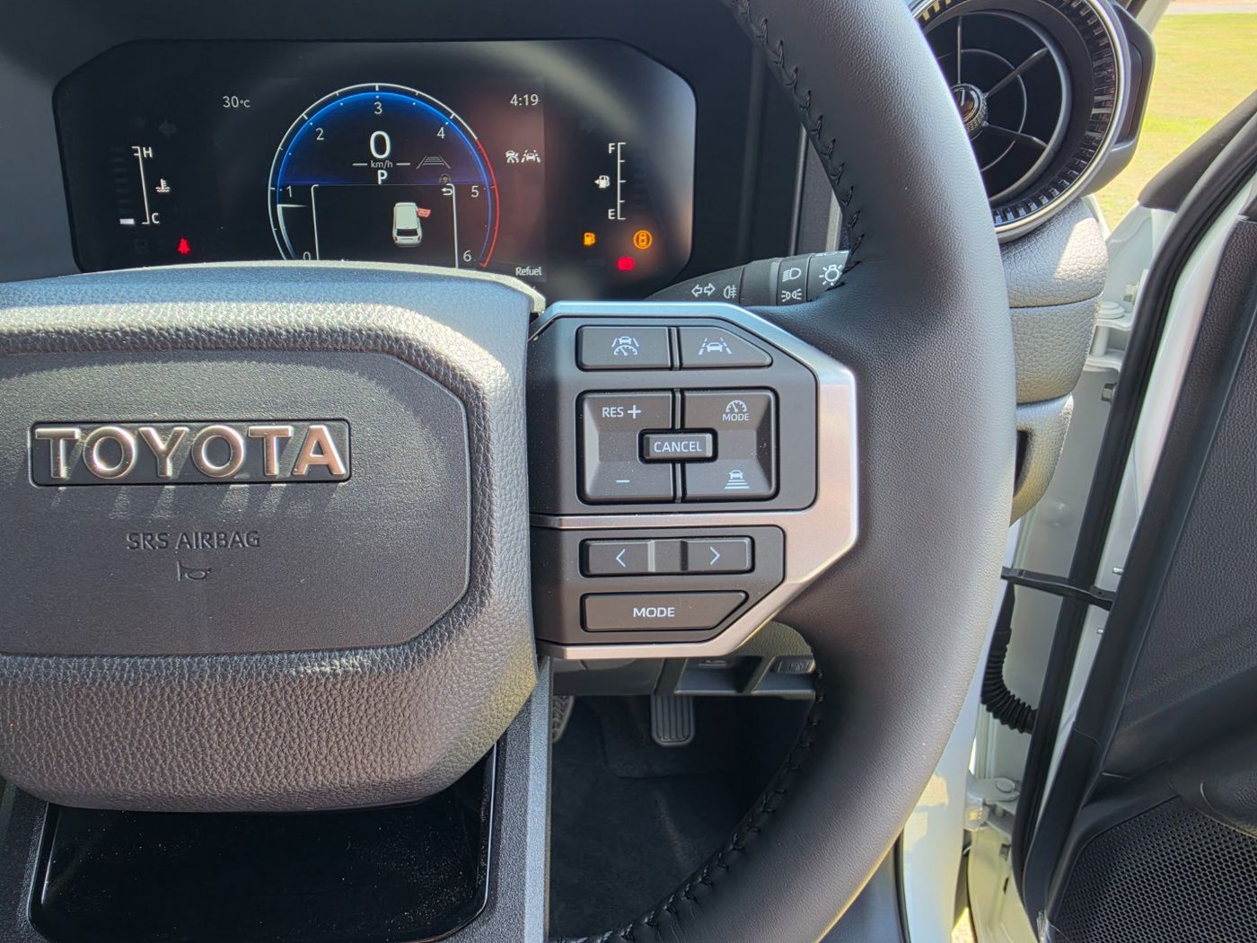 2026 Toyota Hilux 2.8 GD-6 RB Legend Auto Double-Cab (Mhev)