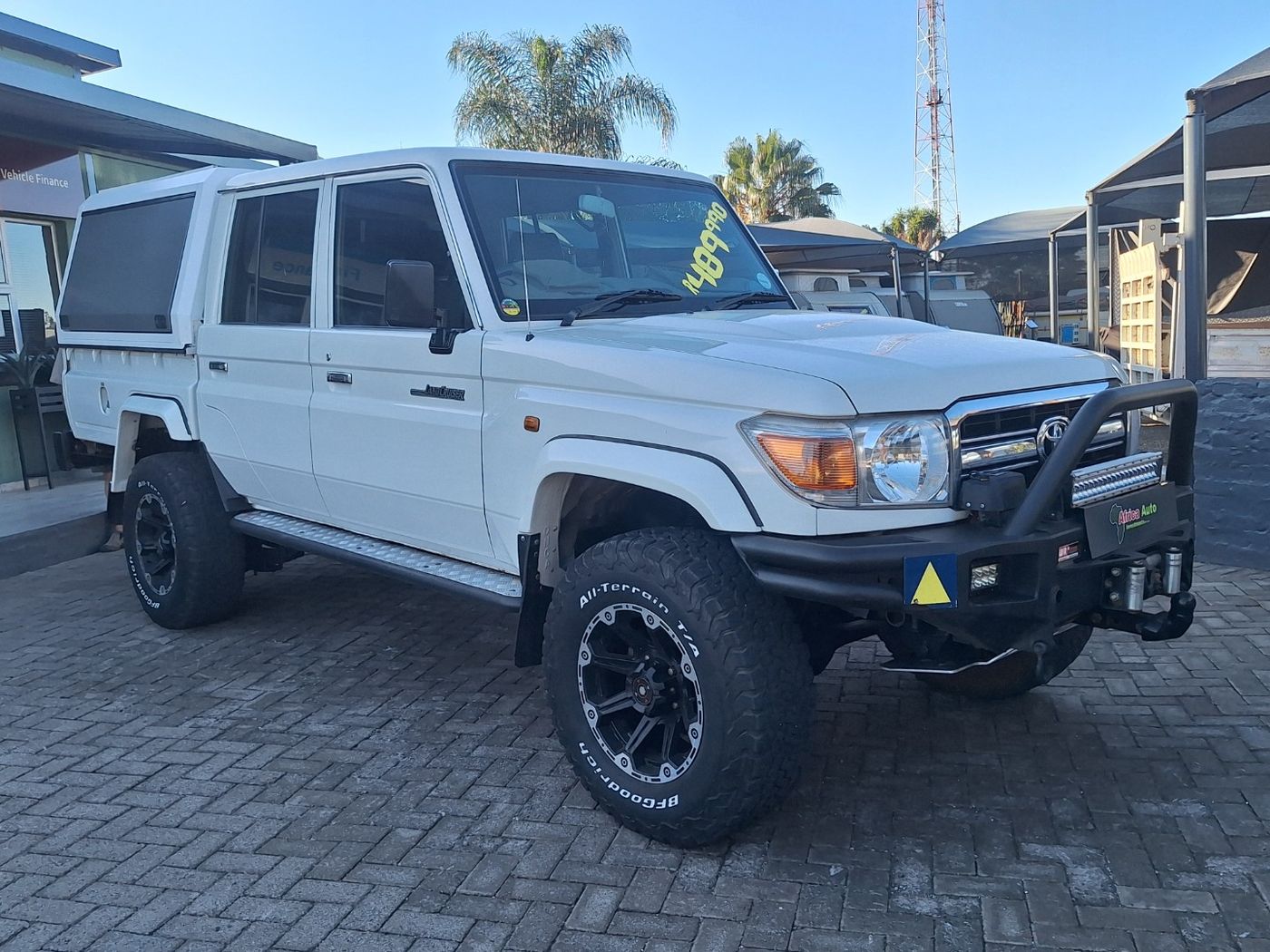2013 Toyota Land Cruiser 79 4.0 Double-Cab