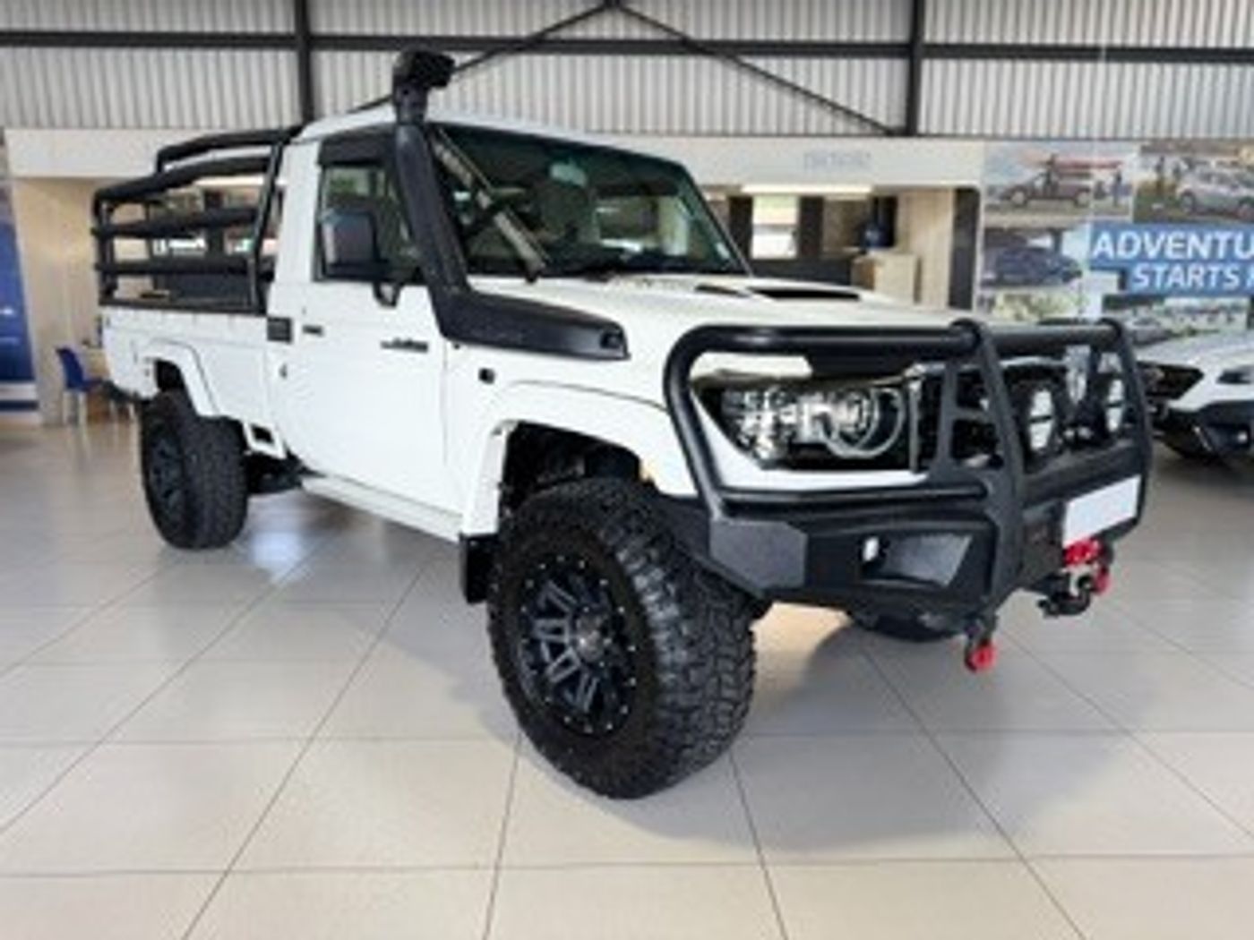 2016 Toyota Land Cruiser 79 4.5 4D LX V8