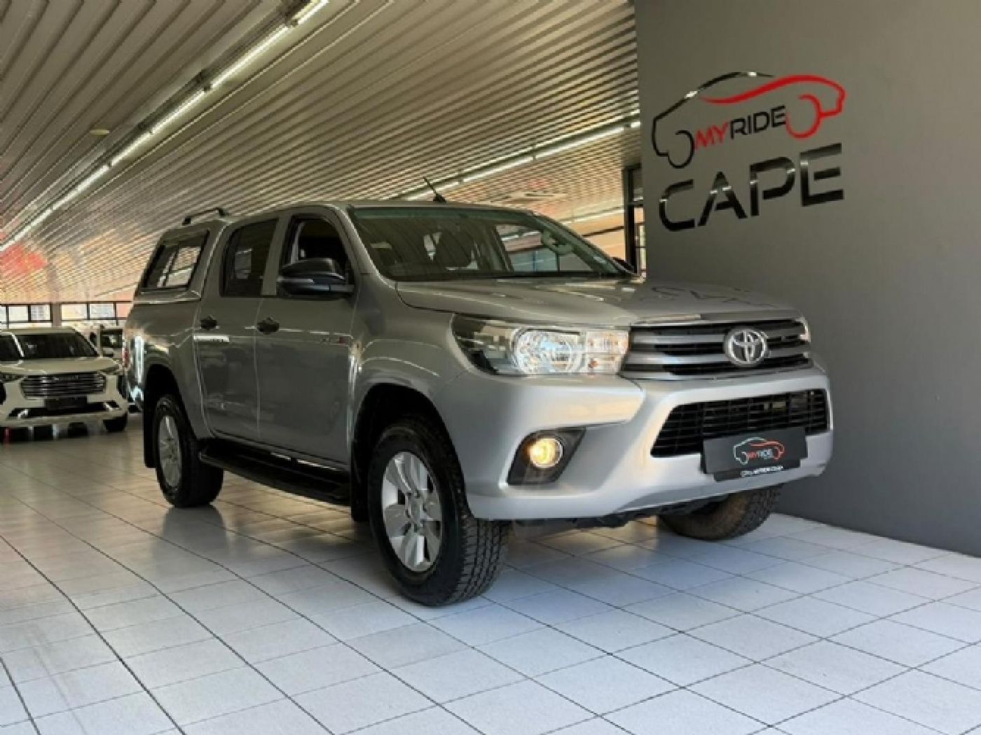 2017 Toyota Hilux 2.4 GD-6 Raised Body SRX Double-Cab