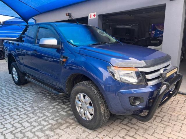 2013 Ford Ranger 3.2 TDCi XLS 4x4 SuperCab, photo 2