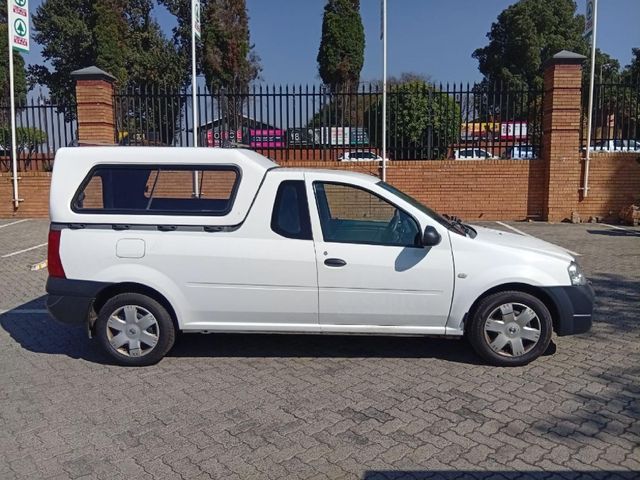 2022 Nissan NP200 1.6 A/C Safety Pack, photo 4