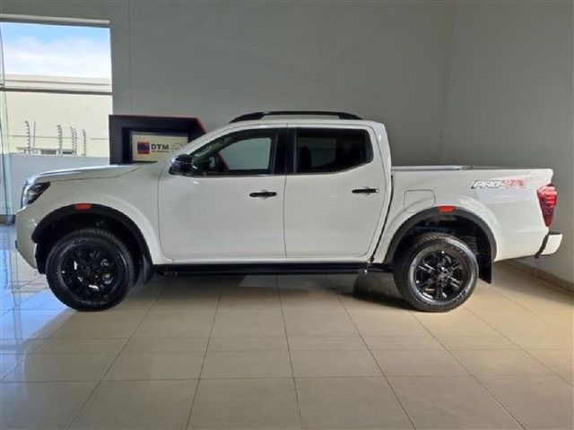 2026 Nissan Navara 2.5 DDTi PRO-4X 4X4 Auto Double-Cab, photo 3