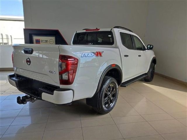 2026 Nissan Navara 2.5 DDTi PRO-4X 4X4 Auto Double-Cab, photo 4
