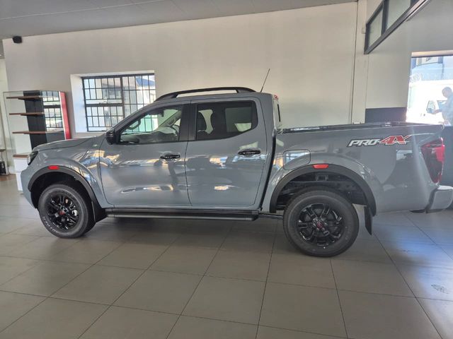 2026 Nissan Navara 2.5 DDTi PRO-4X 4X4 Auto Double-Cab, photo 4