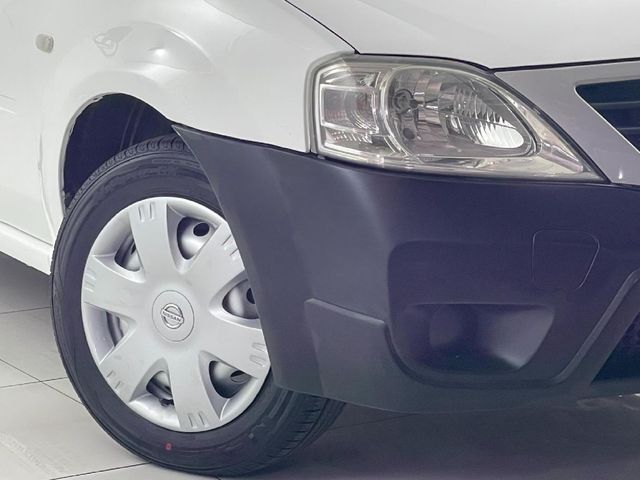 2014 Nissan NP200 1.6 A/C Safety Pack, photo 2