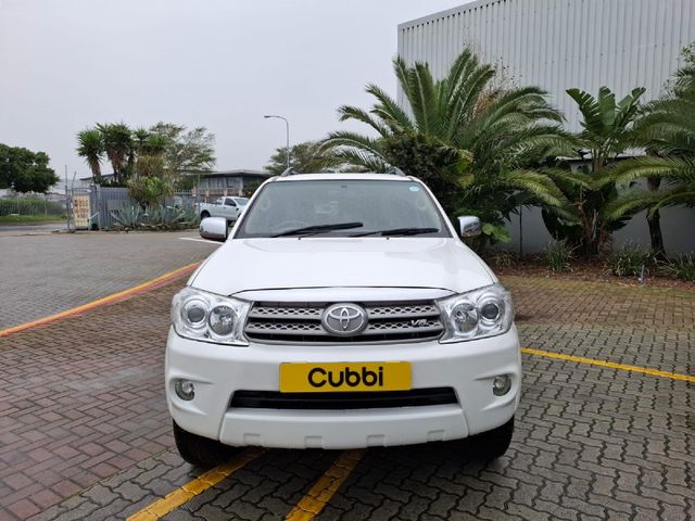 2010 Toyota Fortuner 4.0 V6 Auto, photo 2