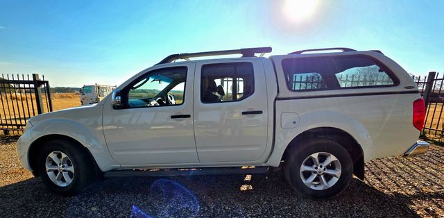 2010 Nissan Navara 2.5 dCi Double-Cab, photo 3