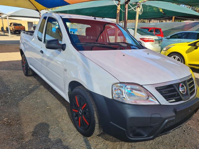 2019 Nissan NP200, photo 2