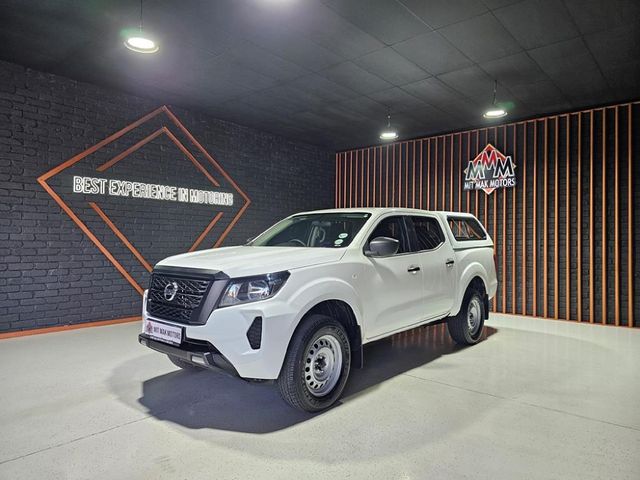2022 Nissan Navara 2.5 DDTi SE Double-Cab