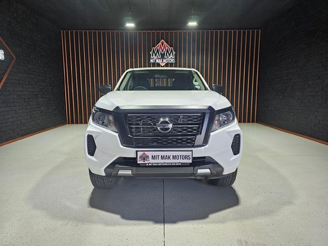 2022 Nissan Navara 2.5 DDTi SE Double-Cab, photo 2
