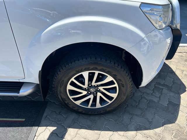 2019 Nissan Navara 2.3D LE Auto Double-Cab, photo 4