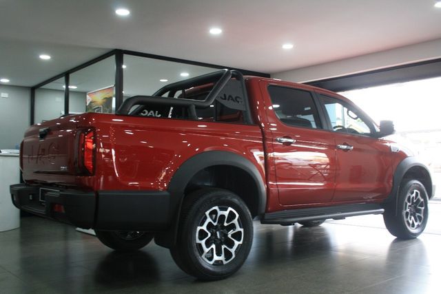 2025 JAC T9 2.0 CTI Lux 4x4 Auto Double-Cab, photo 4