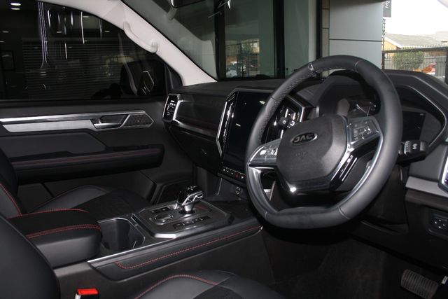 2025 JAC T9 2.0 CTI Lux 4x4 Auto Double-Cab, photo 5