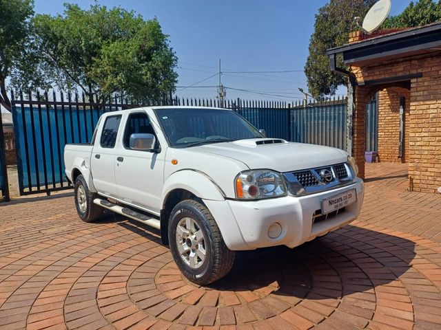 2017 Nissan NP300 2.5 TDi Hi-Rider Double-Cab
