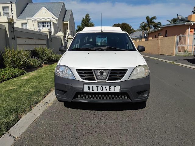 2019 Nissan NP200 1.6 A/C Safety Pack, photo 2
