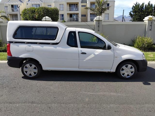 2019 Nissan NP200 1.6 A/C Safety Pack, photo 5