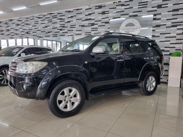 2010 Toyota Fortuner 3.0 D-4D Raised Body, photo 4