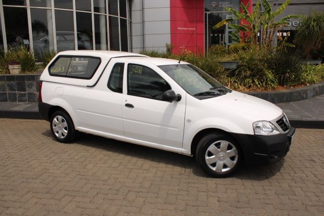 2023 Nissan NP200 1.6 A/C Safety Pack