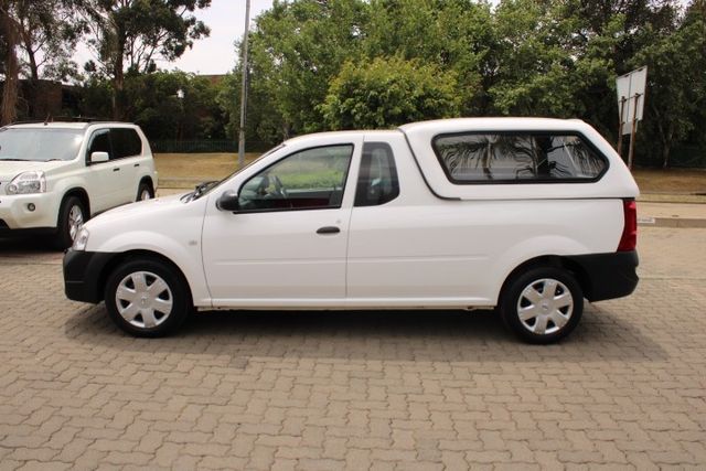 2023 Nissan NP200 1.6 A/C Safety Pack, photo 4