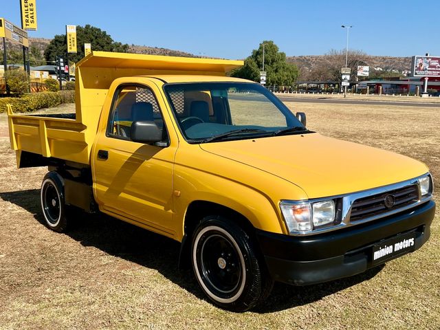 2001 Toyota Hilux Tipper