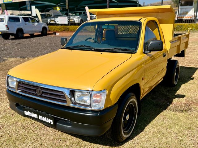 2001 Toyota Hilux Tipper, photo 4