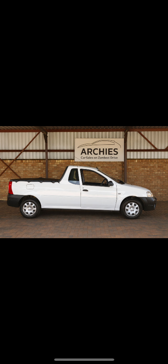 2014 Nissan NP200 Nissan NP200 1.6 petrol