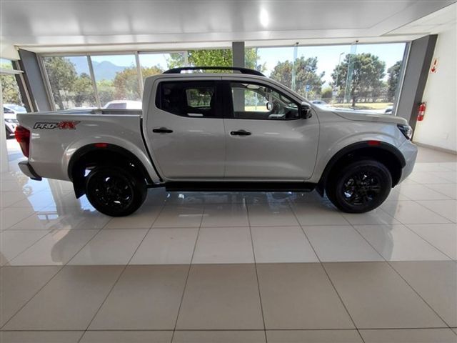 2026 Nissan Navara 2.5 DDTi PRO-4X 4X4 Auto Double-Cab, photo 4