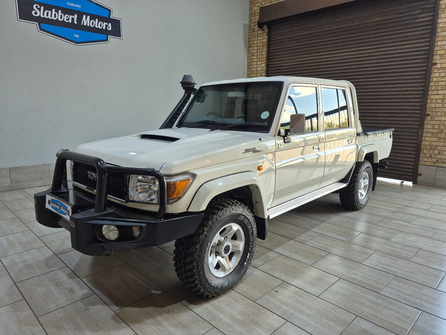 2022 Toyota Land Cruiser 79 4.5 D 70th Edition Double-Cab
