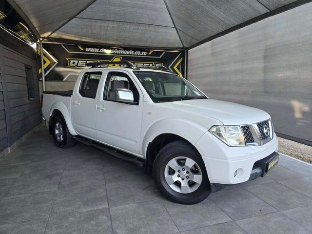 2010 Nissan Navara 2.5 dCi Double-Cab, photo 2