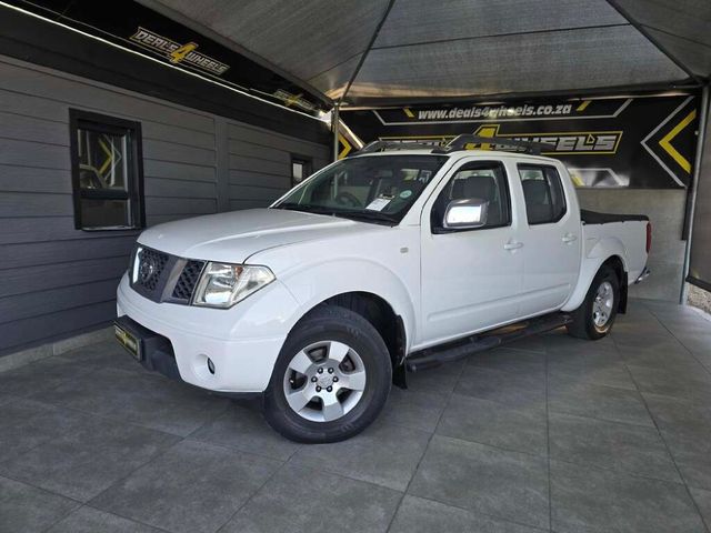 2010 Nissan Navara 2.5 dCi Double-Cab, photo 4