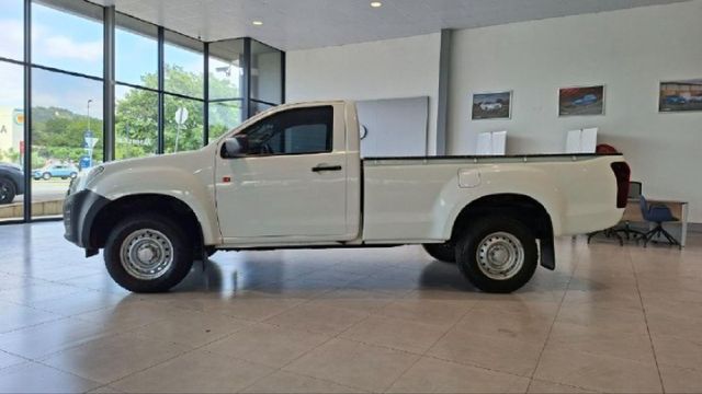 2023 Isuzu D-Max 250C Fleetside Single-Cab, photo 2