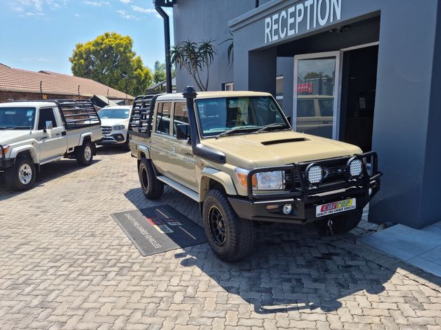2018 Toyota Land Cruiser 79 4.5 D Double-Cab