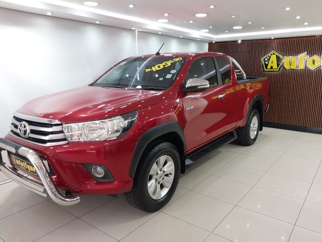 2017 Toyota Hilux 2.8 GD-6 Raider 4x4 Extended Cab, photo 2