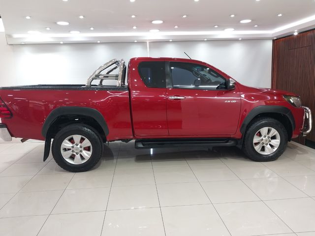 2017 Toyota Hilux 2.8 GD-6 Raider 4x4 Extended Cab, photo 5