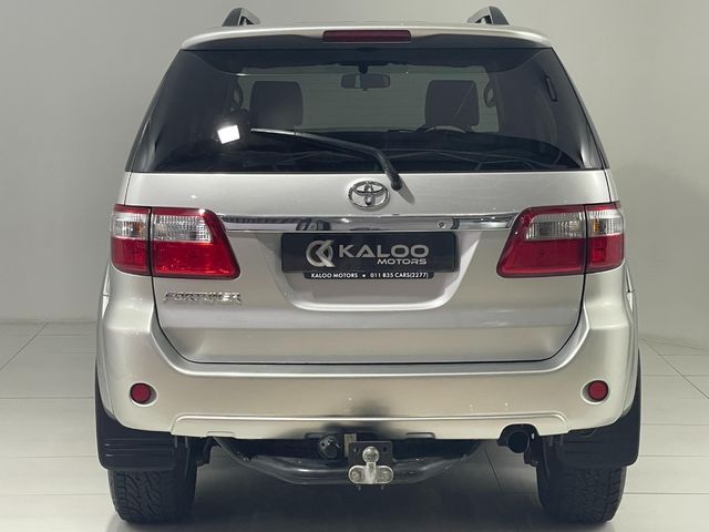 2010 Toyota Fortuner 3.0 D-4D Raised Body, photo 5