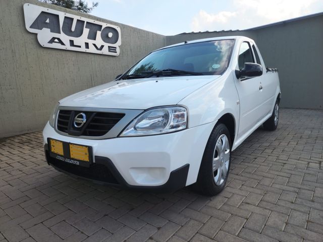 2016 Nissan NP200 1.6 A/C Safety Pack