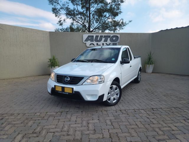 2016 Nissan NP200 1.6 A/C Safety Pack, photo 4