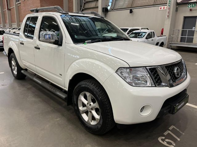 2013 Nissan Navara 3.0 dCi LE Auto 4x4 Double-Cab