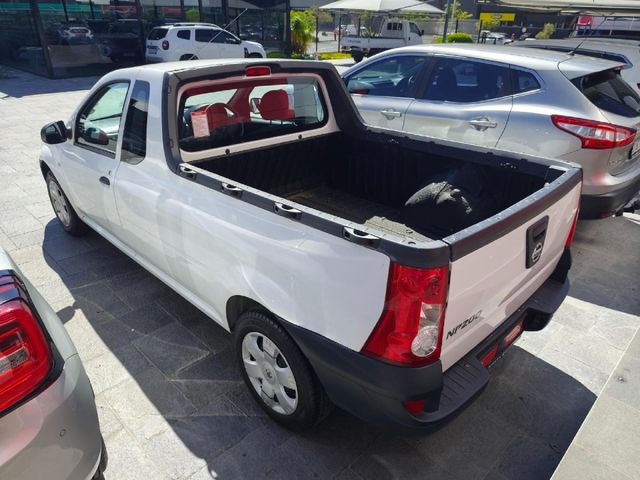 2022 Nissan NP200 1.6 A/C Safety Pack, photo 5