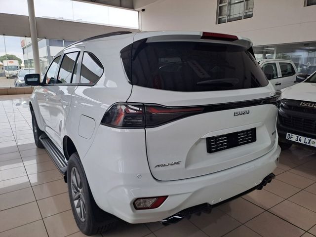 2026 Isuzu Mu-x 3.0D LS Auto, photo 2