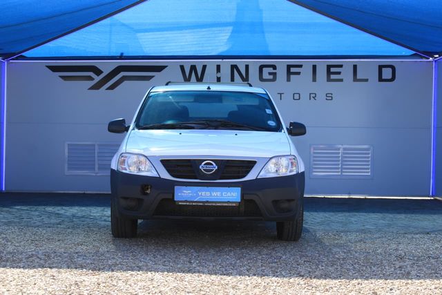2022 Nissan NP200 1.6 A/C Safety Pack, photo 2