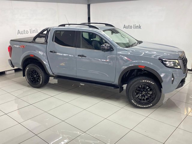 2022 Nissan Navara 2.5 DDTi PRO-4X 4X4 Auto Double-Cab, photo 2