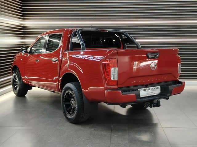 2022 Nissan Navara 2.5 DDTi SE Plus Auto Double-Cab, photo 3