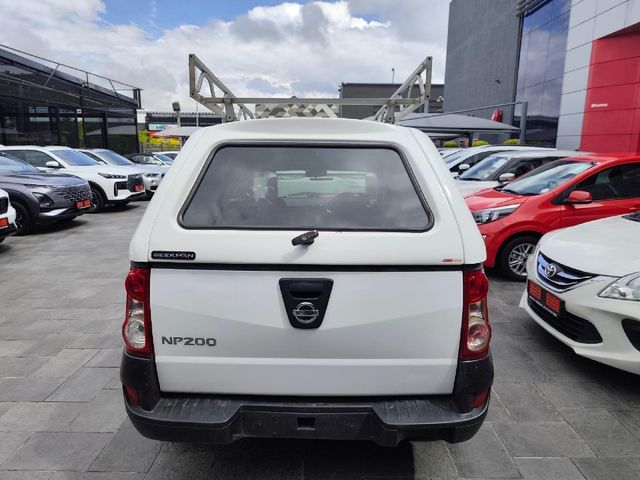 2021 Nissan NP200 1.6 A/C Safety Pack, photo 3