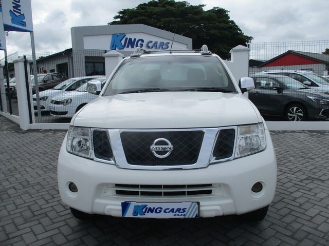 2013 Nissan Navara 2.5 dCi LE 4x4 Auto Double-Cab, photo 2